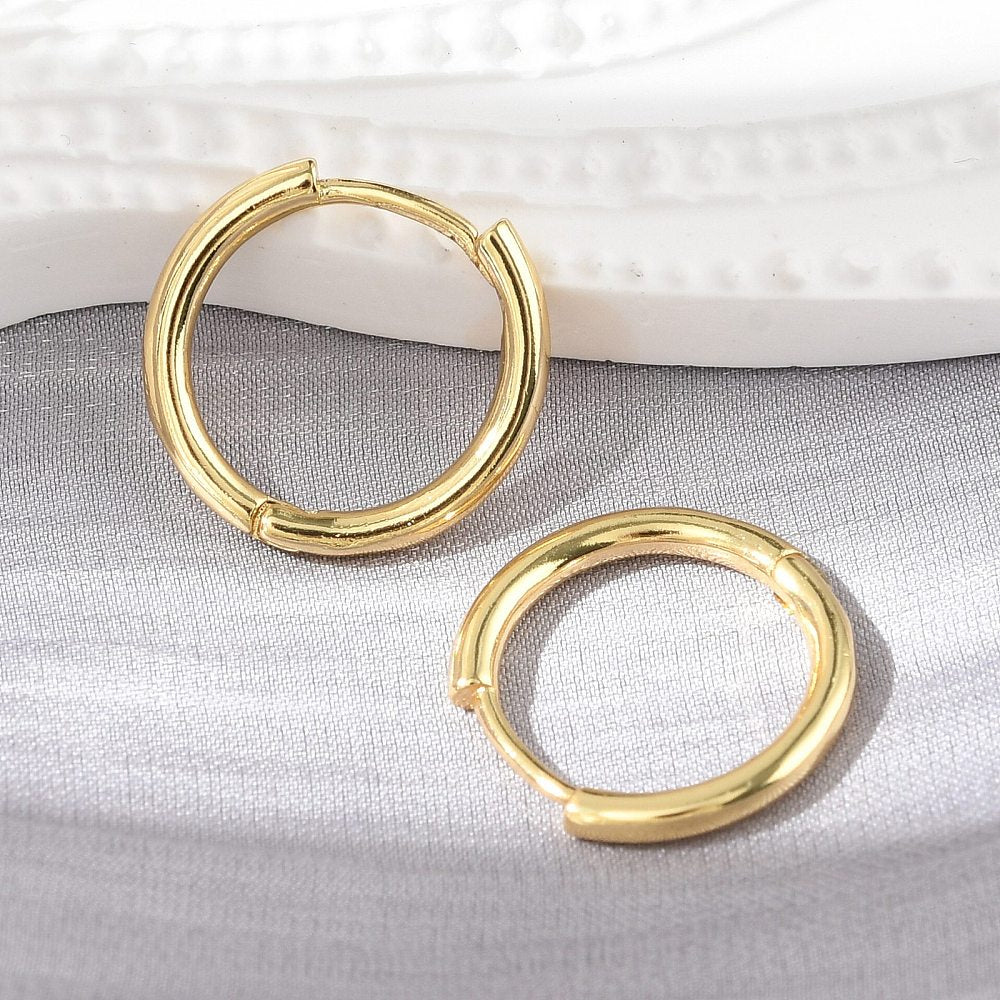Classic 16mm Huggie Hoops